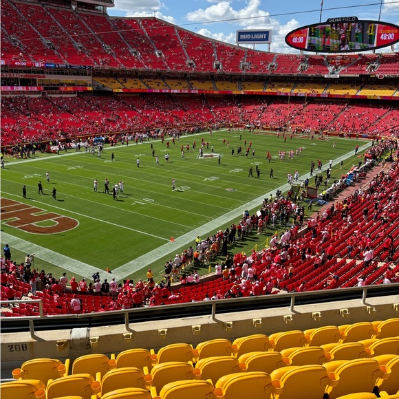 Meet your Posher, Josh - Picture 1 of 2